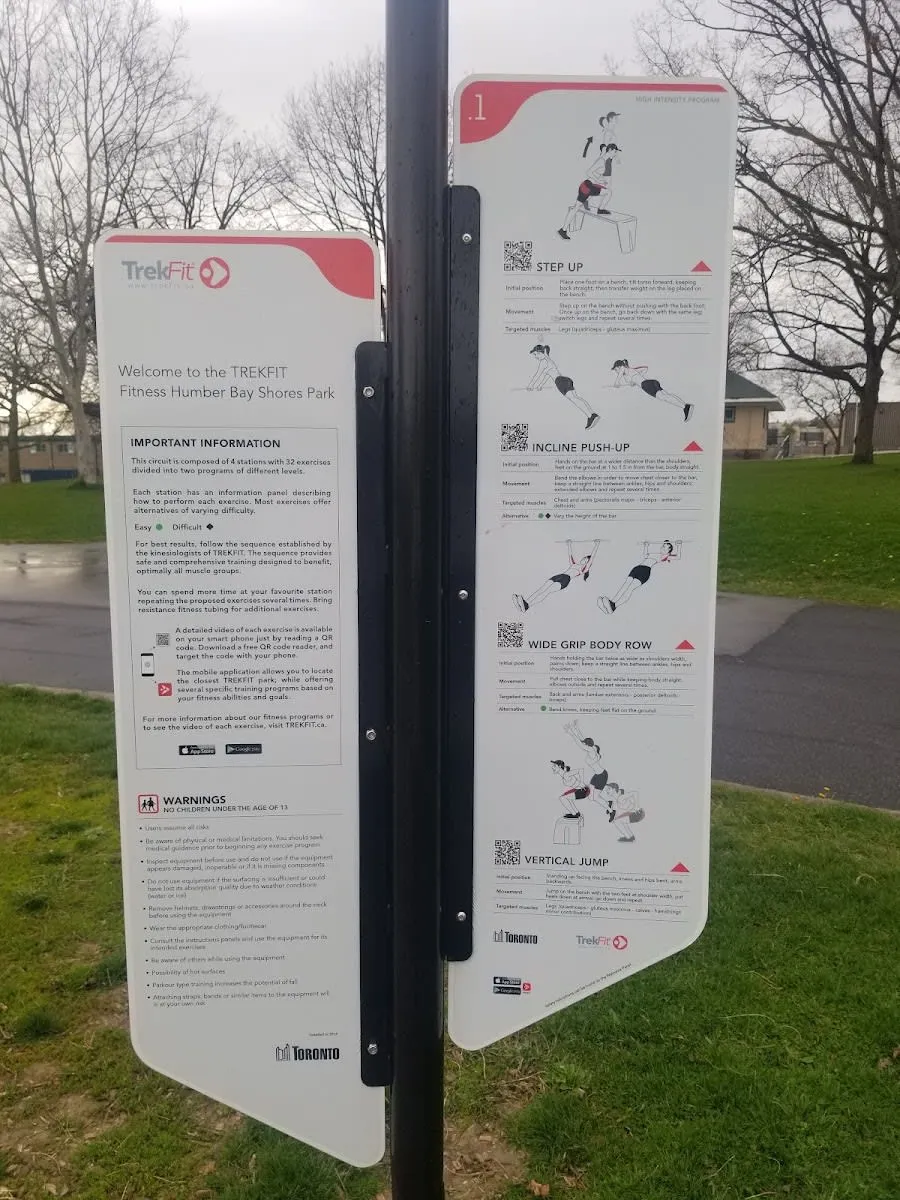 Barras de Mono en Calisthenics Park at Claude Bergeron Pathway, Toronto #wp3779 – foto 7 de 7
