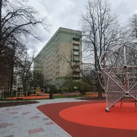 Calisthenics Park at Singerstraße, Berlin - thumbnail 2