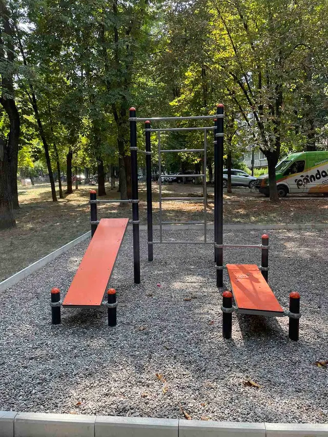 Calisthenics Park at Strada Doina și Ion Aldea-Teodorovici, Chișinău