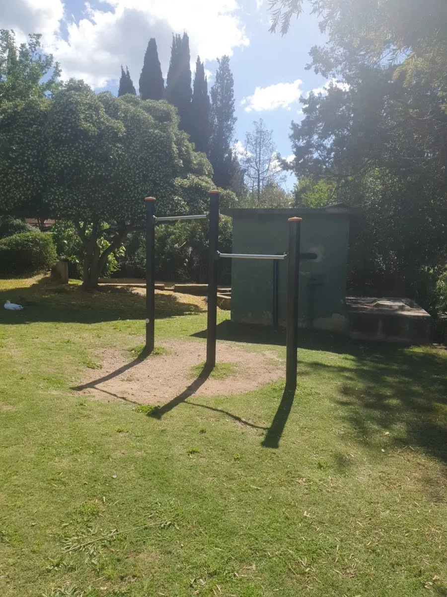Брусья на площадке Calisthenics Park at Viale Europa, Casteddu/Cagliari – фото 2 из 3