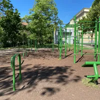 Calisthenics Park at Slovenská, Praha - thumbnail 2