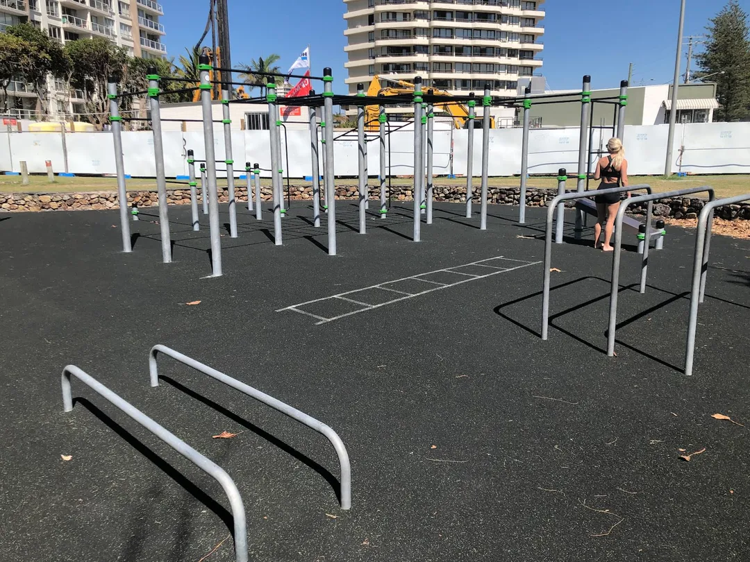 Wall Bars at Calisthenics Park at Goodwin Terrace, Gold Coast – photo 3 of 5