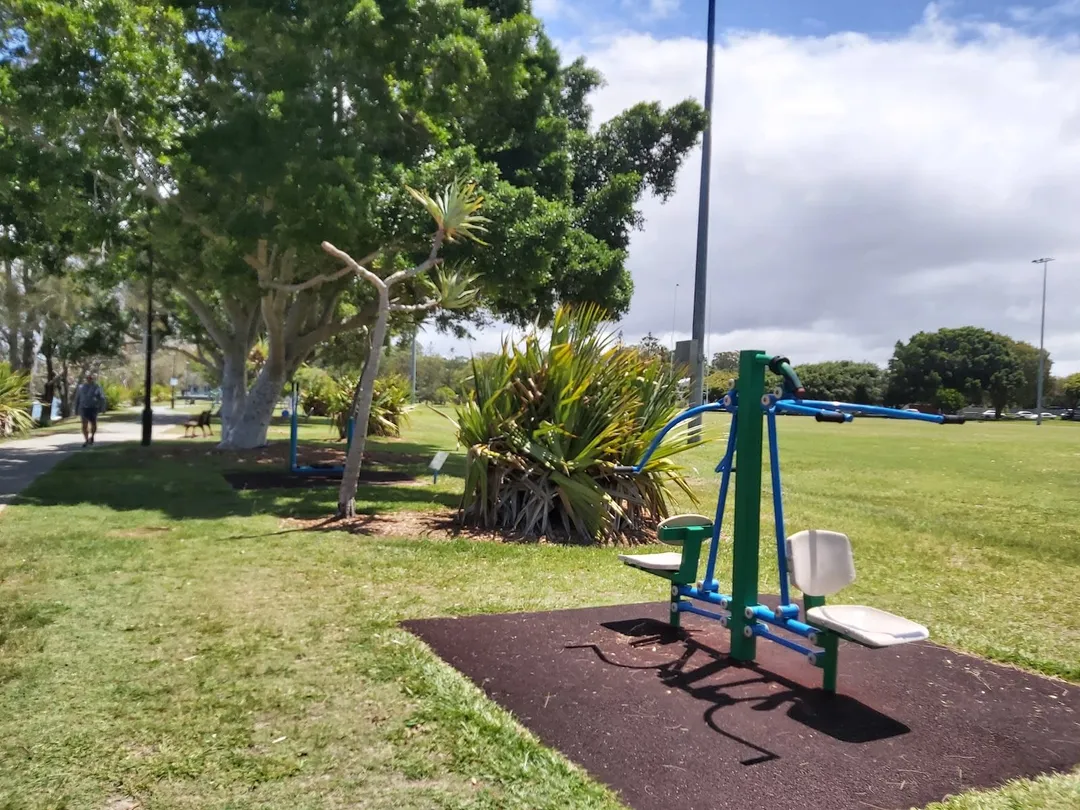 Barres parallèles à Calisthenics Park at Biggs Place, Gold Coast – photo 1 sur 3
