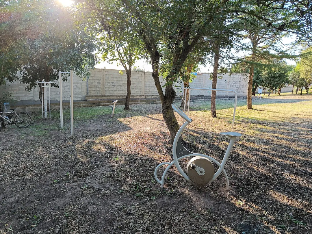 Pull Up Bar at Calisthenics Park at Via Francesco Cossiga, Nuràminis/Nuraminis – photo 1 of 5