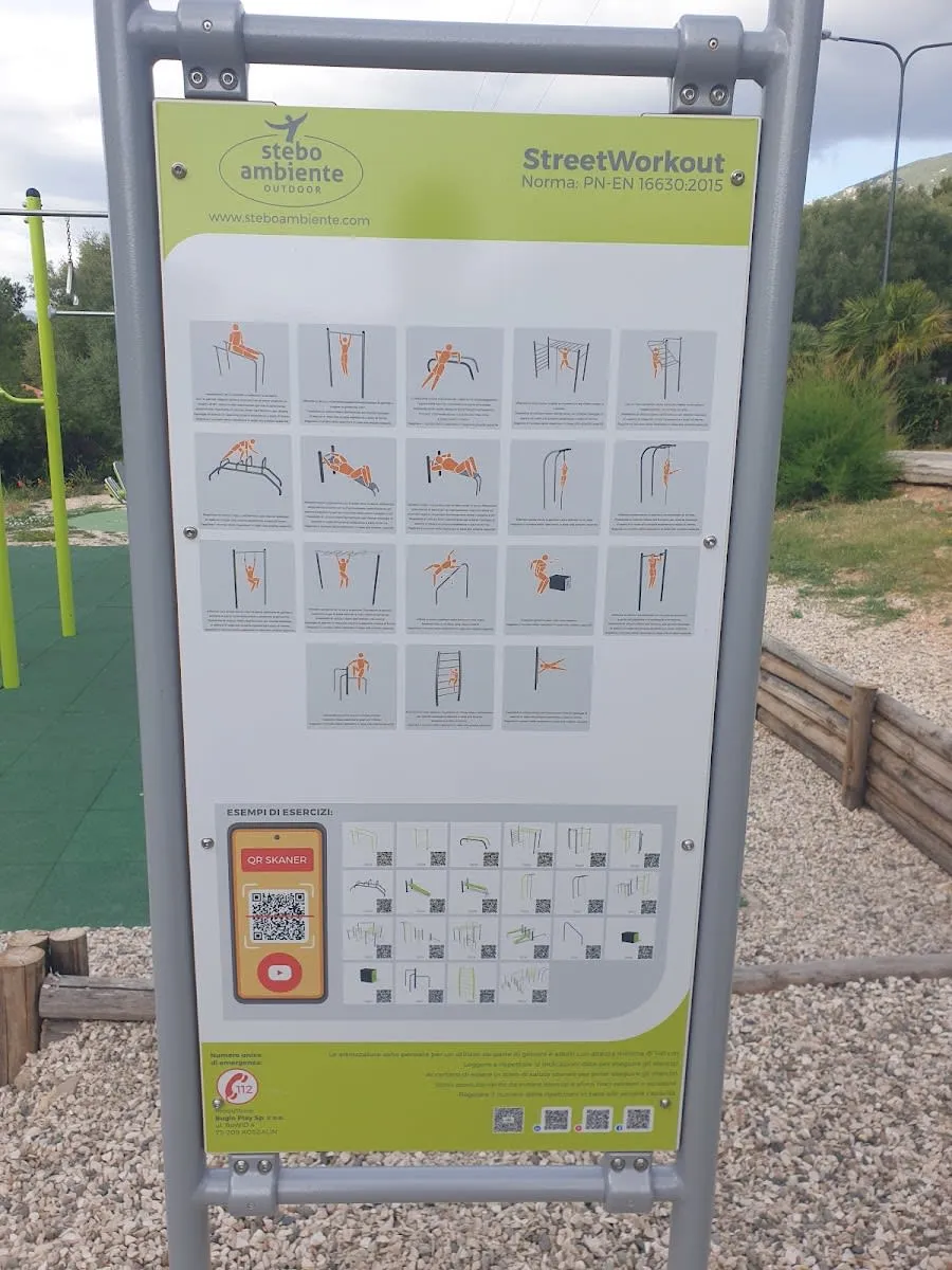 Abs Bench at Calisthenics Park at Via La Favorita, Cala Gonone – photo 4 of 5
