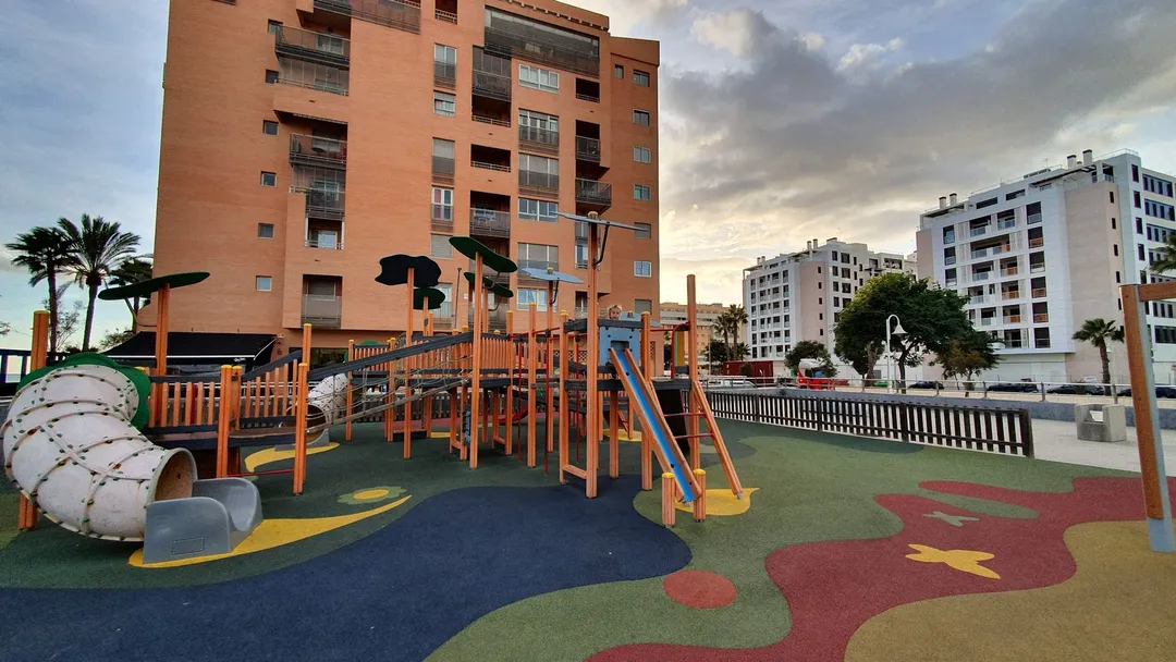 Espalier à Calisthenics Park at Calle Pacífico, Málaga – photo 3 sur 3