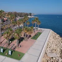 Calisthenics Park at Paseo Marítimo Pablo Ruiz Picasso, Málaga - thumbnail 2