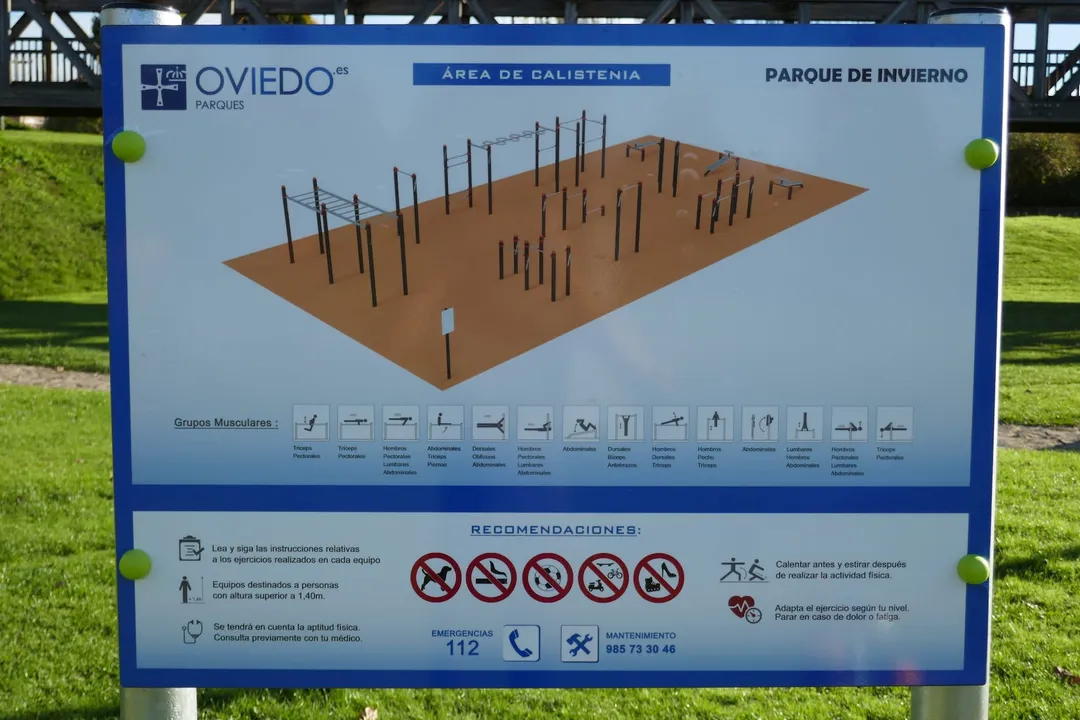 Espalier à Calisthenics Park at Senda Verde Oviedo-Fuso de la Reina, Oviedo – photo 3 sur 4