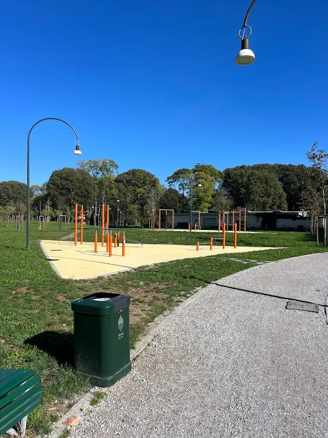 Calisthenics Park at Via Ernesto Teodoro Moneta, Milano