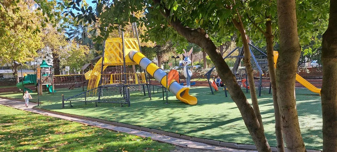 Bară de tracțiuni la Calisthenics Park at Ηρακλείτου, Δήμος Γλυφάδας – fotografia 6 din 7