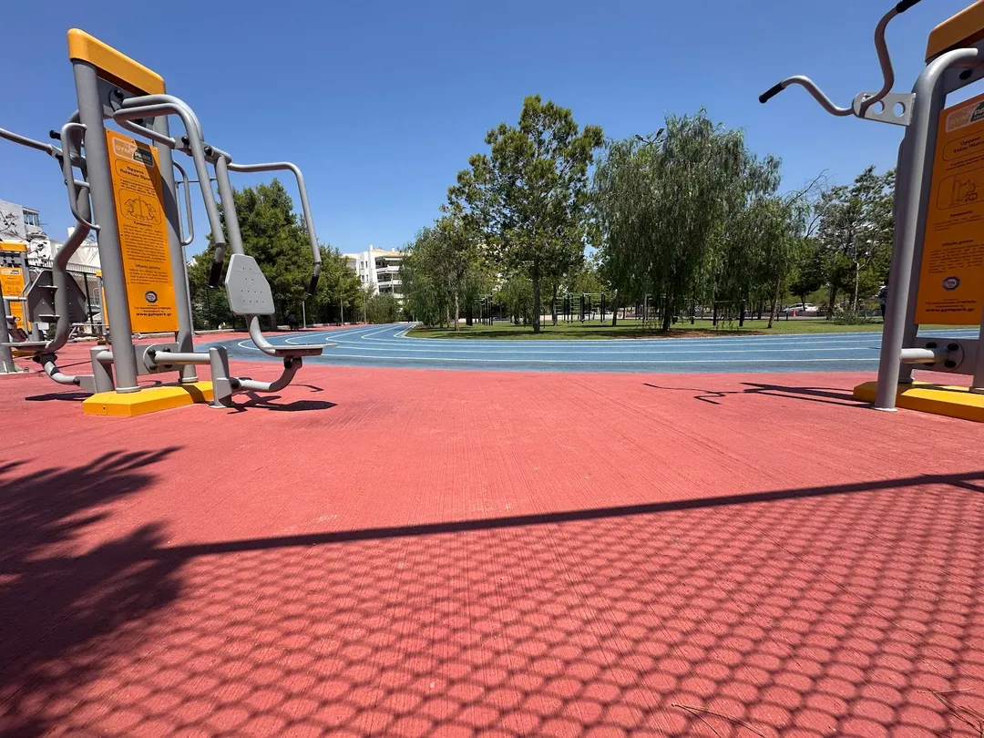Bară de flotări la Calisthenics Park at Ηρακλείτου, Δήμος Γλυφάδας – fotografia 5 din 7