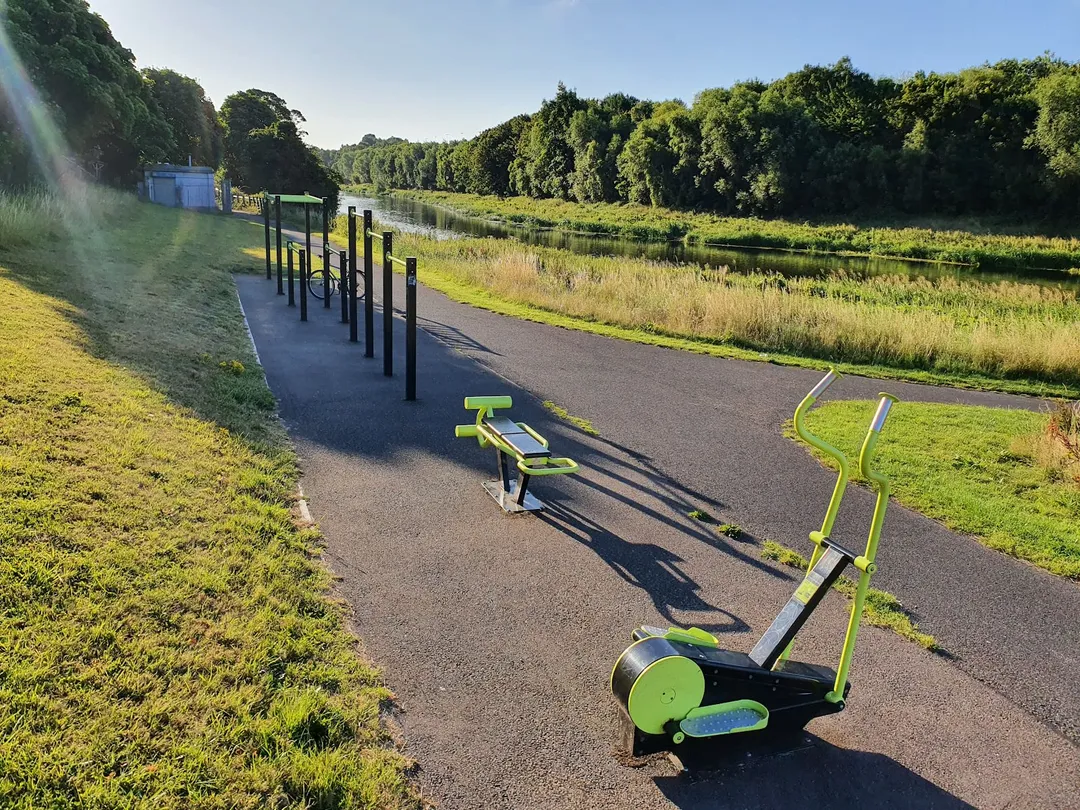 Barre de traction à Calisthenics Park at Chapelizod Road, Dublin – photo 1 sur 1