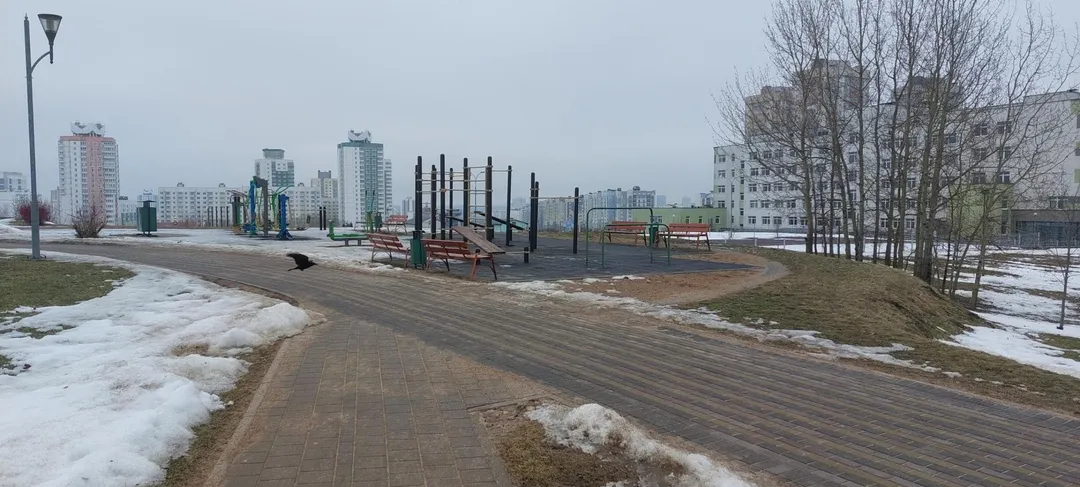 Parallel Gym Bars at Calisthenics Park at Казіміраўская вуліца, Мінск #wp3873 – photo 2 of 2