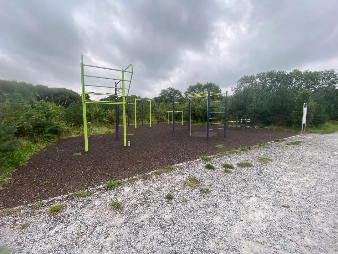 Barre de traction à Outdoor Gym in Ballincollig, Cork – photo 7 sur 7