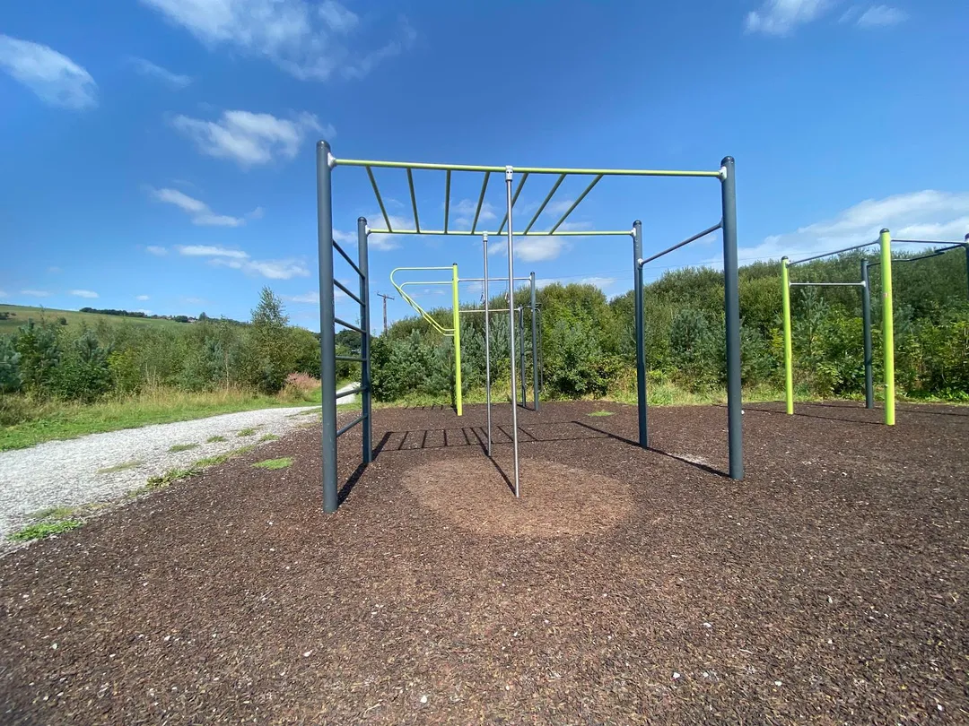 Barre de traction à Outdoor Gym in Ballincollig, Cork – photo 1 sur 7