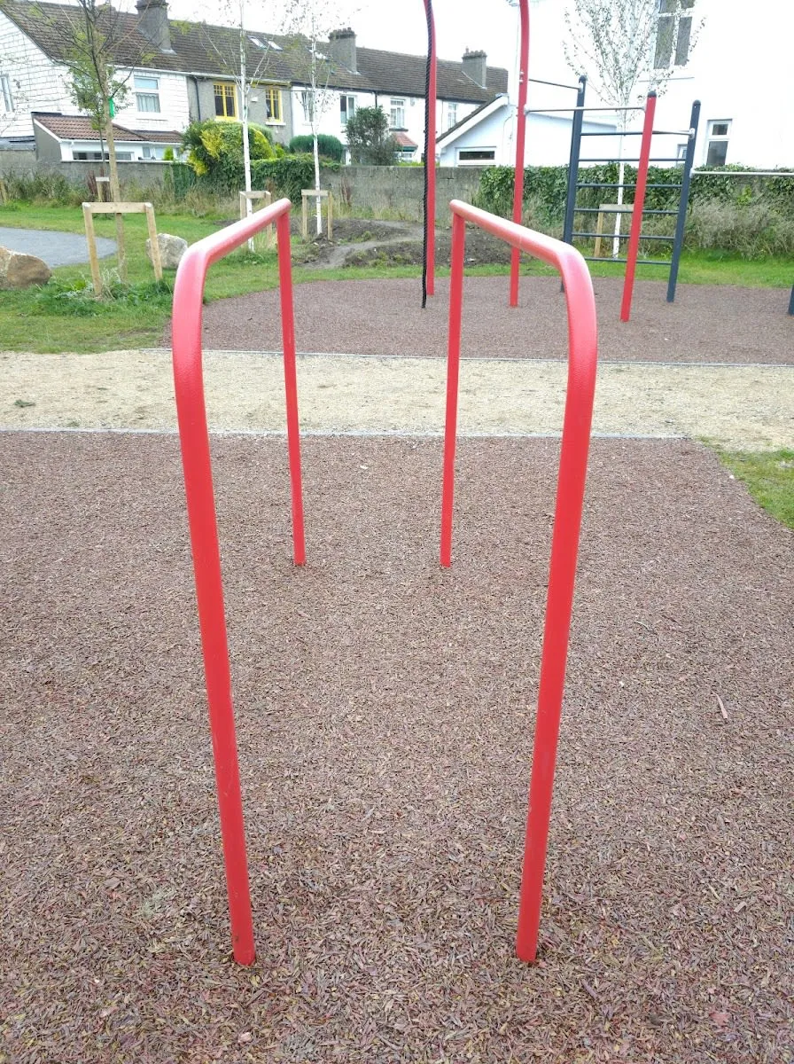 Parallel Gym Bars at Calisthenics Park at Hudson Road, Dún Laoghaire – photo 6 of 6