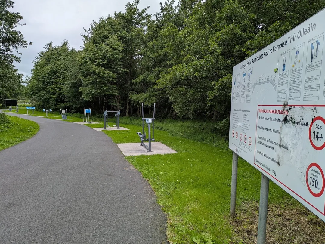 Skieur de fond à Calisthenics Park at Bóthar Na dTreabh, Cathair na Gaillimhe – photo 2 sur 8