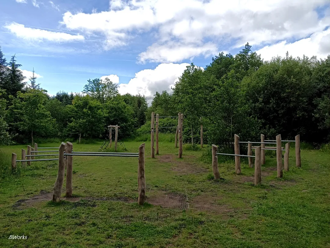 Balance Beam at Calisthenics Park at Ballinacurra Gardens, Limerick – photo 3 of 10