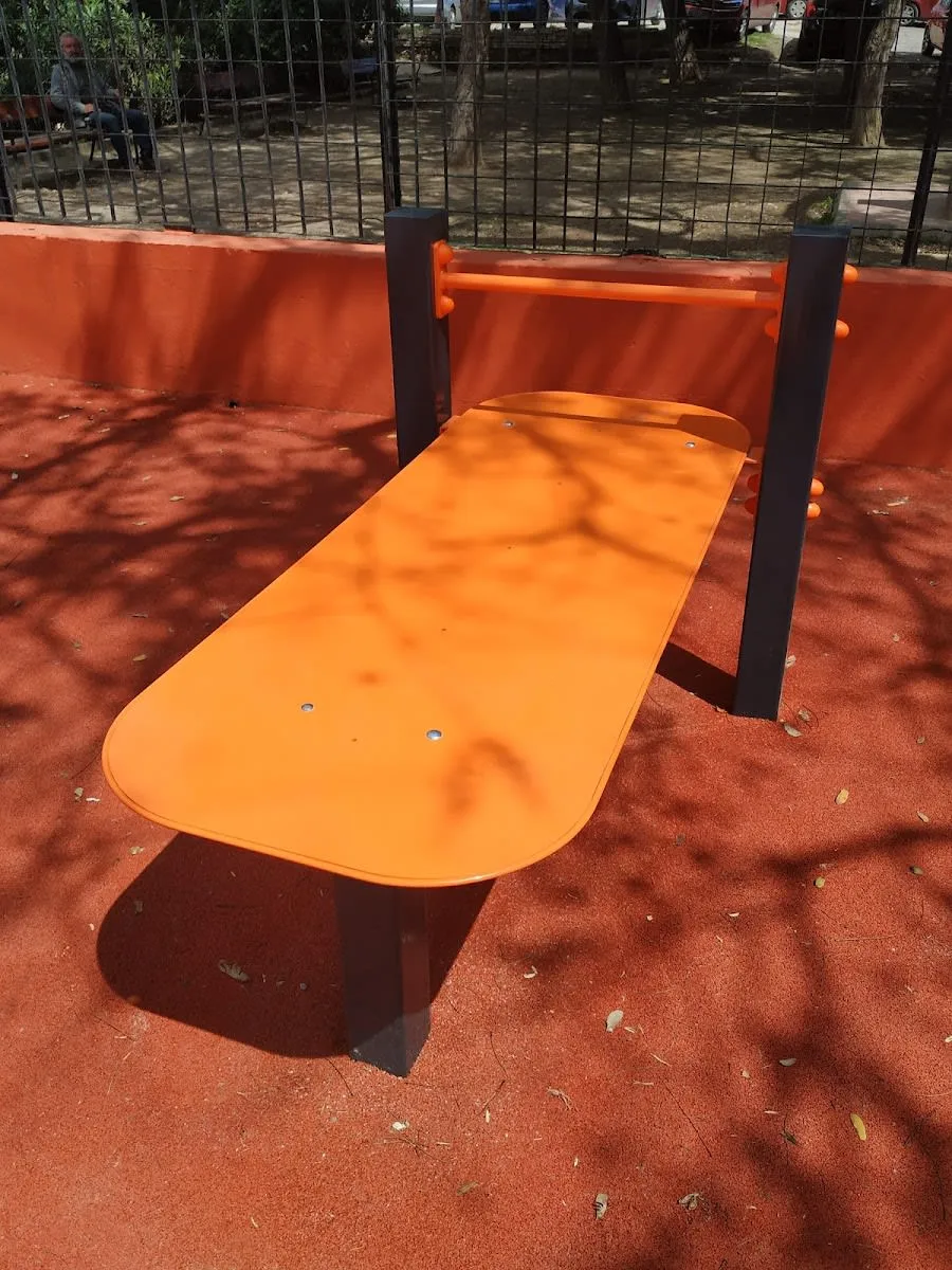 Monkey bar presso Calisthenics Park at Carrer de Lebon, València – foto 4 di 6