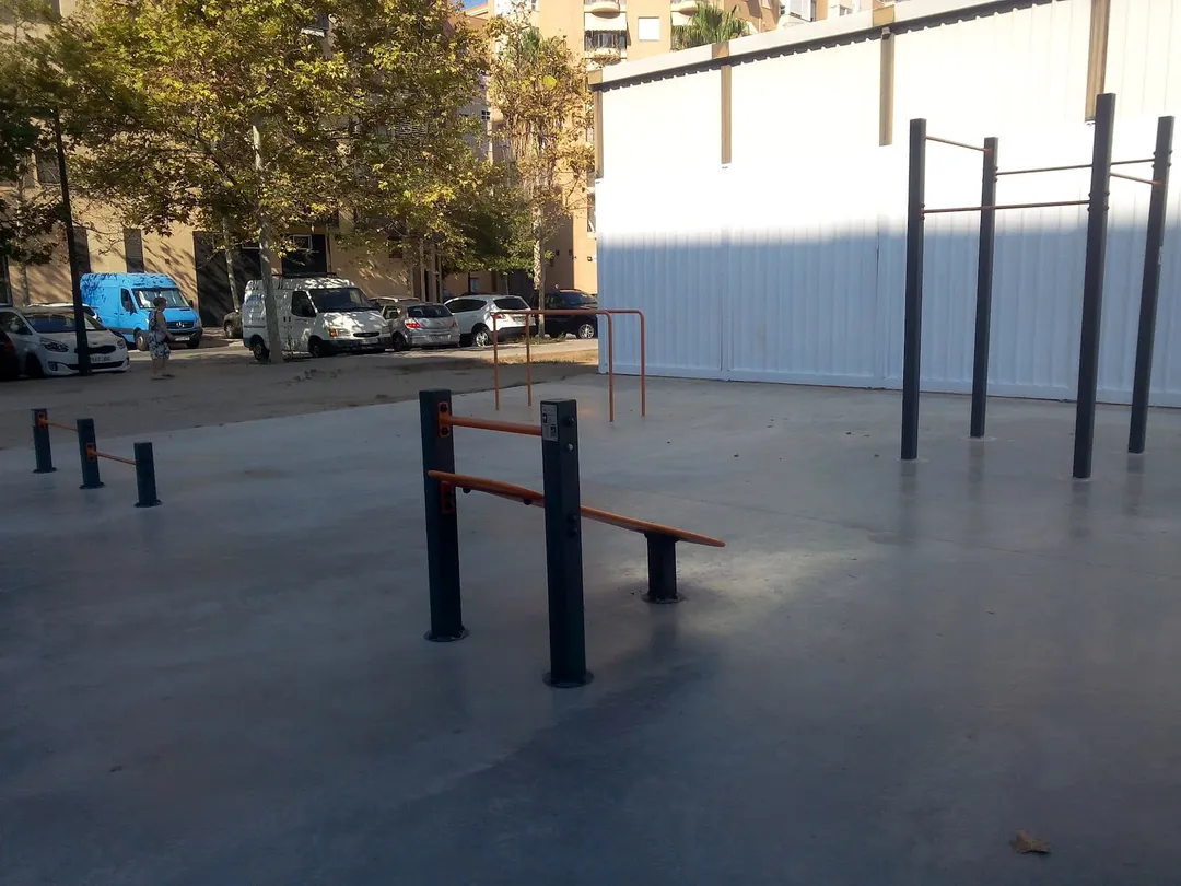 Parallele presso Calisthenics Park at Carrer de Viver, València – foto 2 di 5