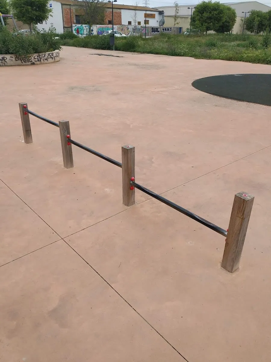 Parallele presso Calisthenics Park at Parque de Calistenia Street Workout, València – foto 2 di 4