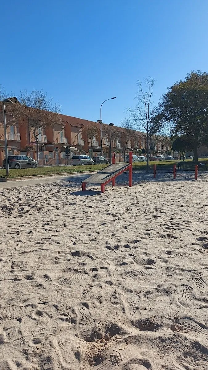 Monkey bar presso Calisthenics Park at Carrer de l'Enginyer Fausto Elío, València – foto 4 di 5