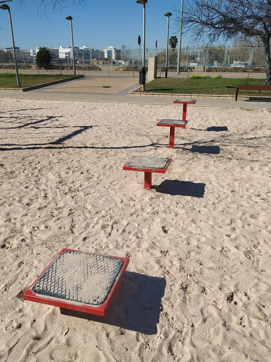 Spalliera presso Calisthenics Park at Carrer de l'Enginyer Fausto Elío, València – foto 3 di 5