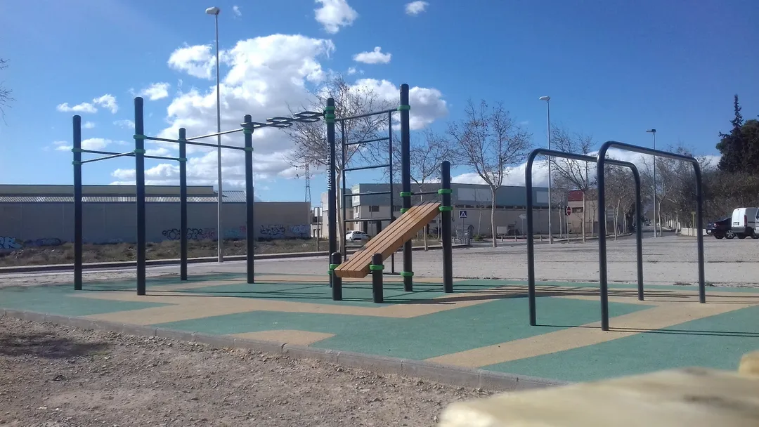 Parallel Gym Bars at Calisthenics Park at Carretera de La Alcoraya, Sant Vicent del Raspeig / San Vicente del Raspeig – photo 2 of 4