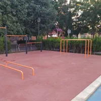 Calisthenics Park at Carrer de Salabert, València - thumbnail 4