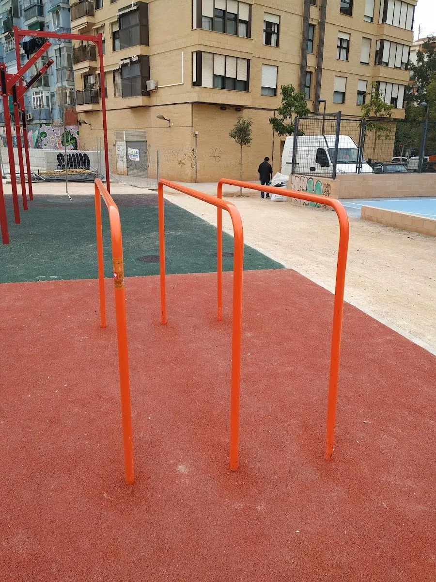 Wall Bars at Calisthenics Park at Carrer d'Archena, València – photo 3 of 6