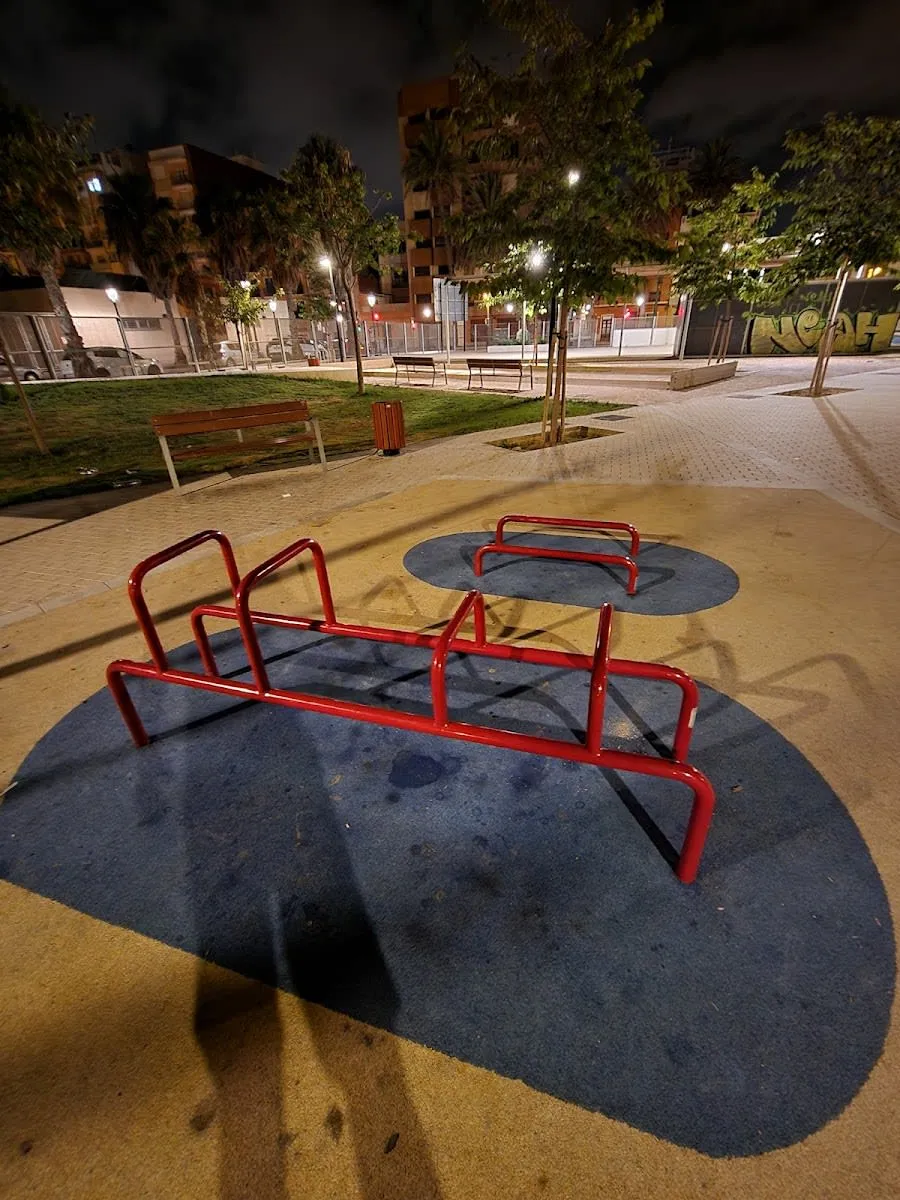Spalliera presso Calisthenics Park at Carrer del Bloc dels Portuaris, València – foto 3 di 4