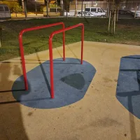 Calisthenics Park at Carrer del Bloc dels Portuaris, València - thumbnail 4