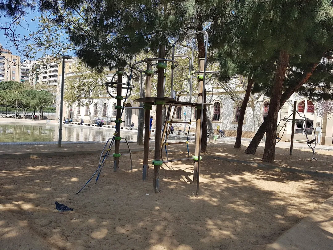 Parallel Gym Bars at Calisthenics Park at Travessera de Gràcia, Barcelona – photo 4 of 4