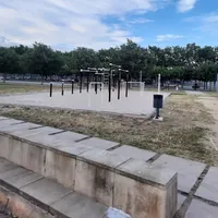Parc BarmaniaPro de calistenia Els Ametllers — Gym