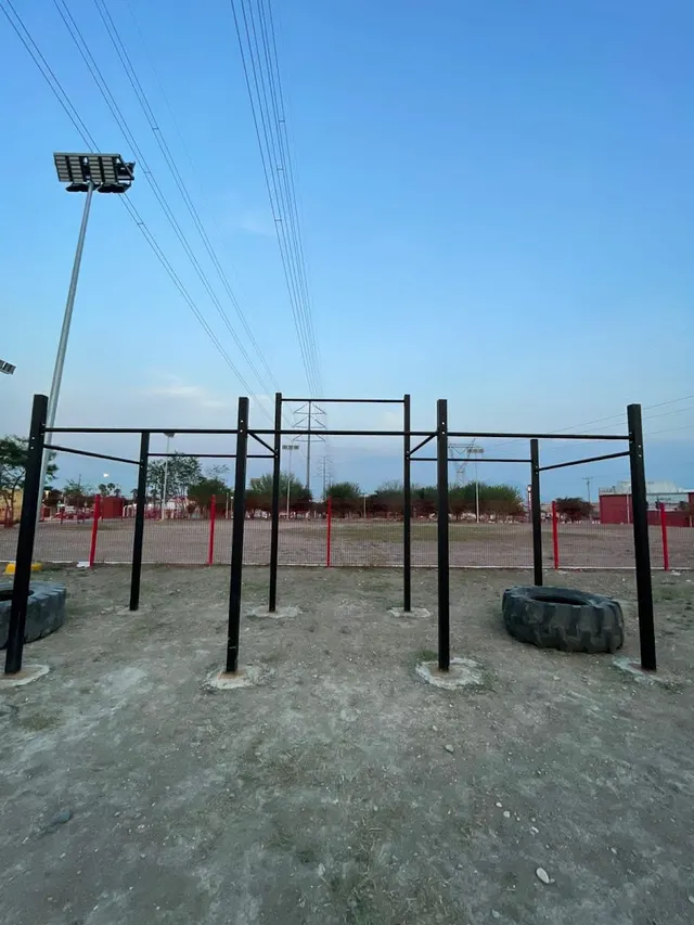 Calisthenics Park at Escuela Oficial Chivas Nuevo León, General Escobedo