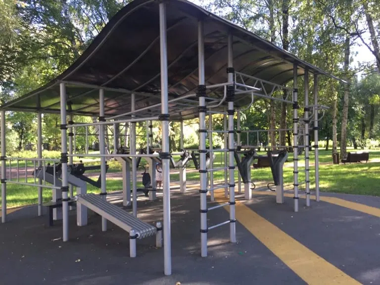 Pull Up Bar at Calisthenics Park at Сердобольская улица, Санкт-Петербург – photo 1 of 4
