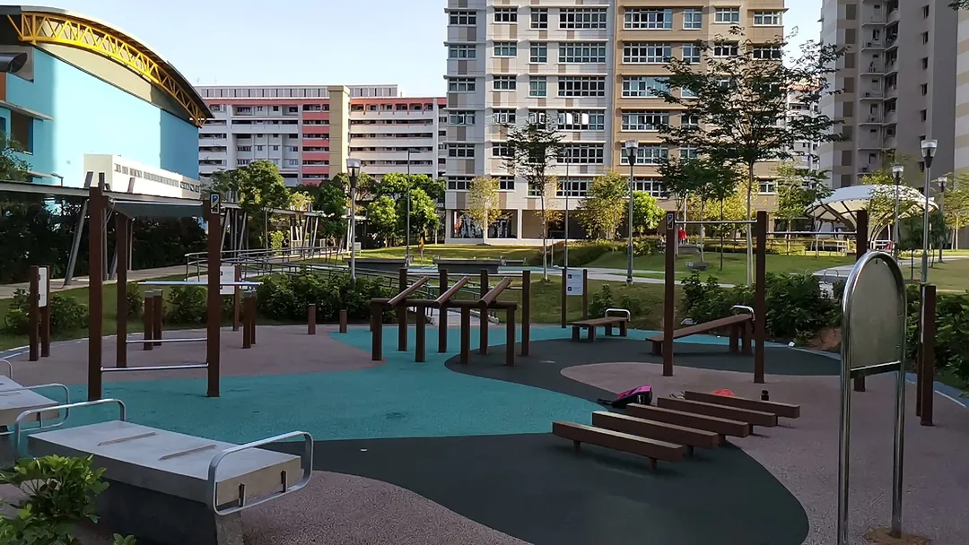 Parallele presso Calisthenics Park at Bukit Batok Street 21, Singapore – foto 2 di 5