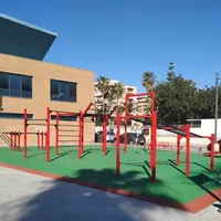 Calisthenics Park at Carrer de Mendizábal, València - thumbnail 5