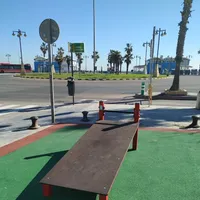 Calisthenics Park at Carrer de Mendizábal, València - thumbnail 1